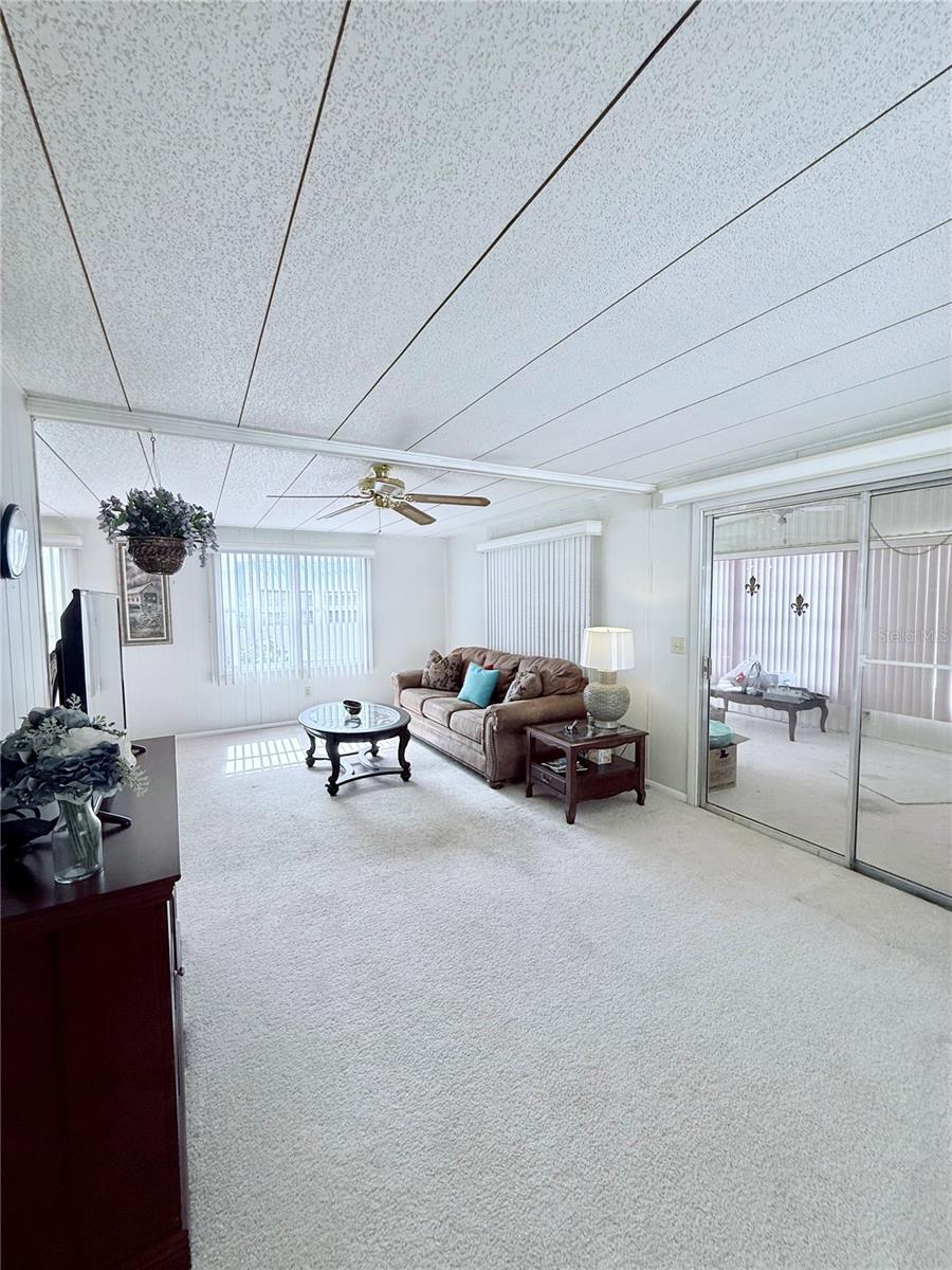 Image 16 of 28 For 622 Elizabeth Lane