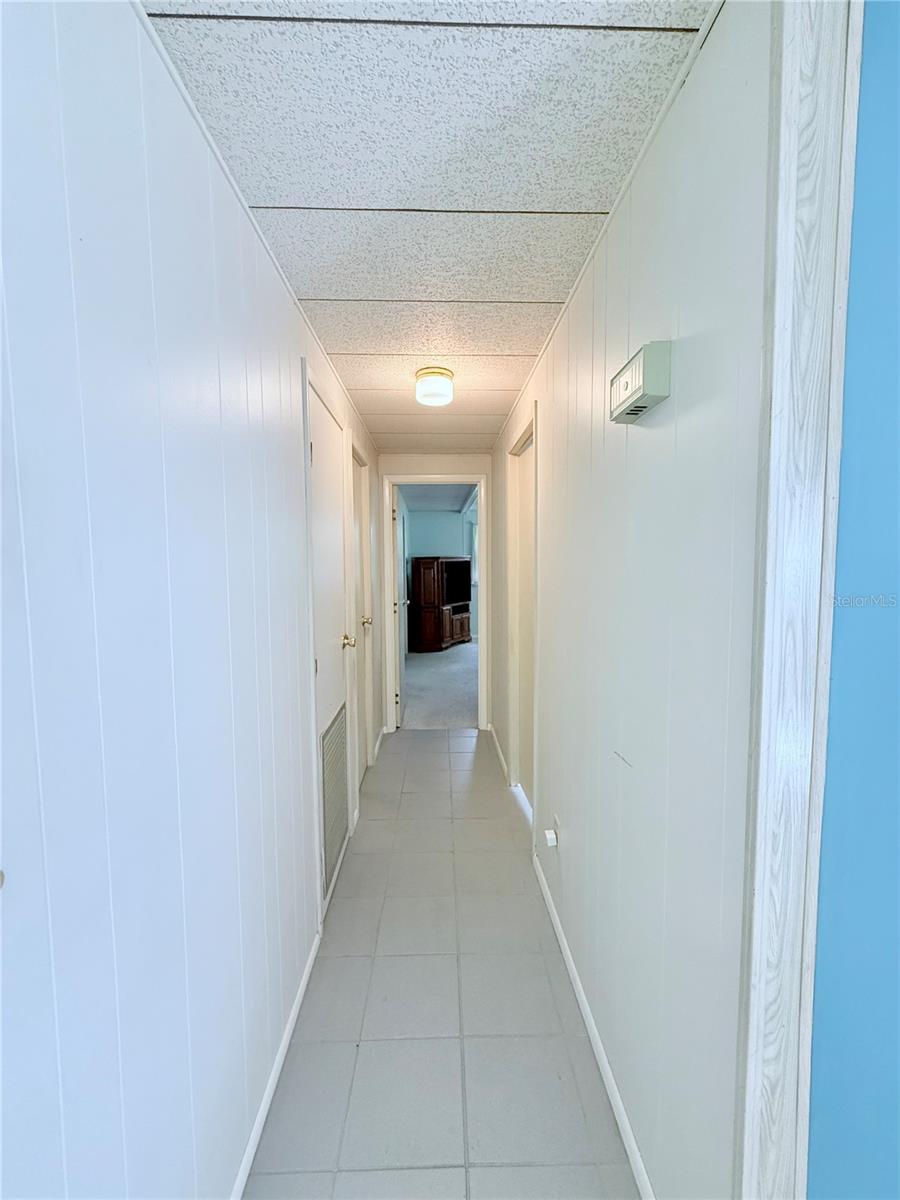 Image 21 of 28 For 622 Elizabeth Lane