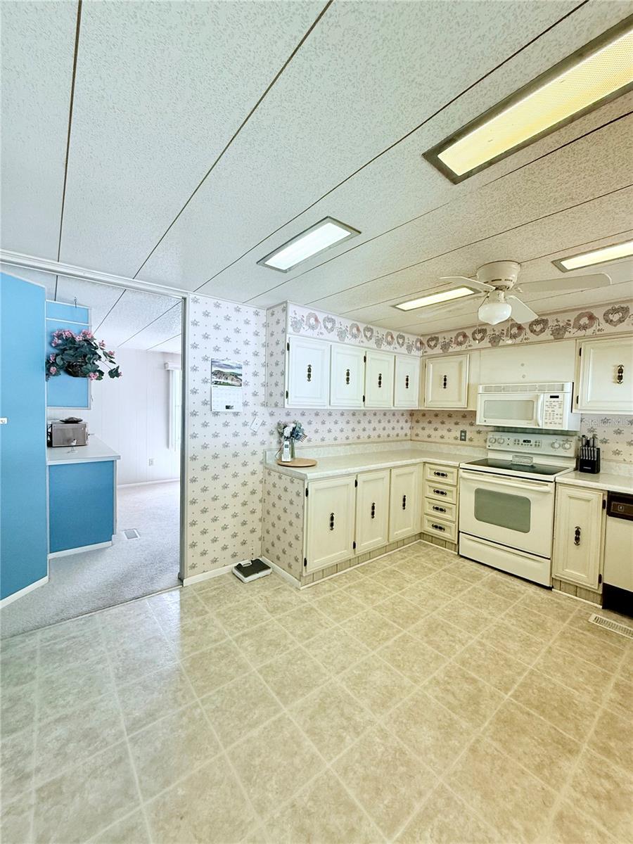 Image 6 of 28 For 622 Elizabeth Lane