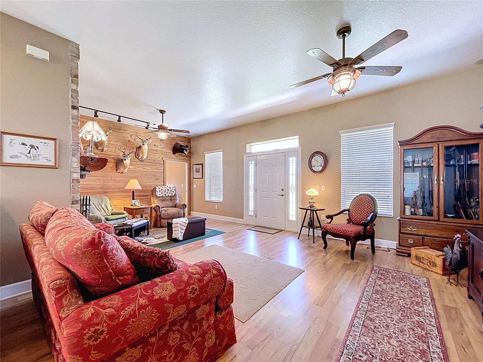 Image 14 of 53 For 4611 Executive Meadows Drive