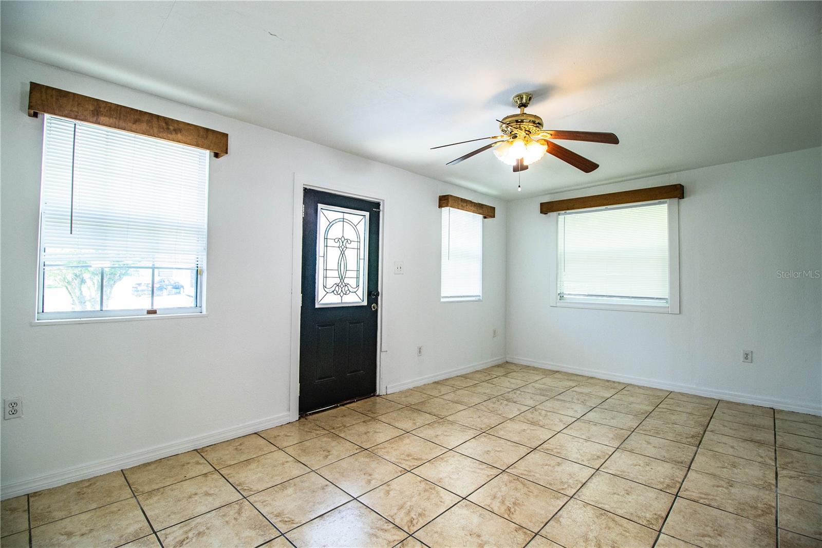 Image 12 of 68 For 1720 Park Drive