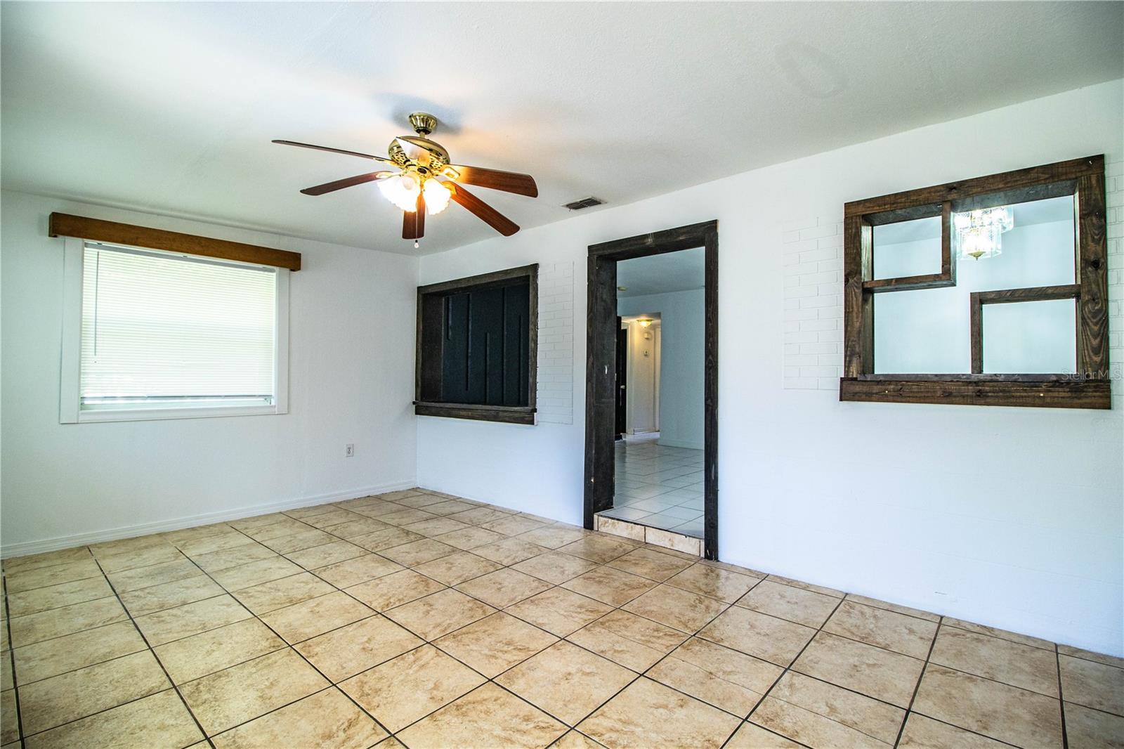 Image 15 of 68 For 1720 Park Drive