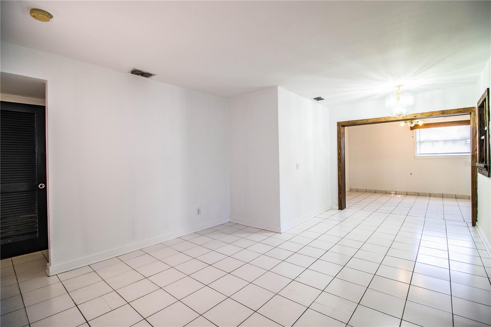 Image 19 of 68 For 1720 Park Drive