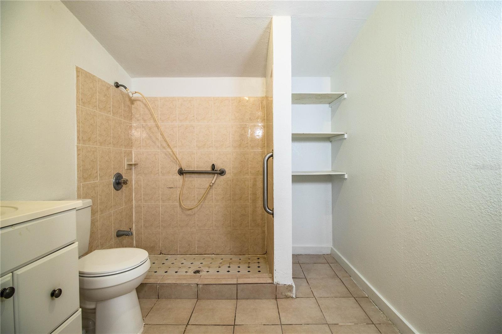 Image 24 of 68 For 1720 Park Drive
