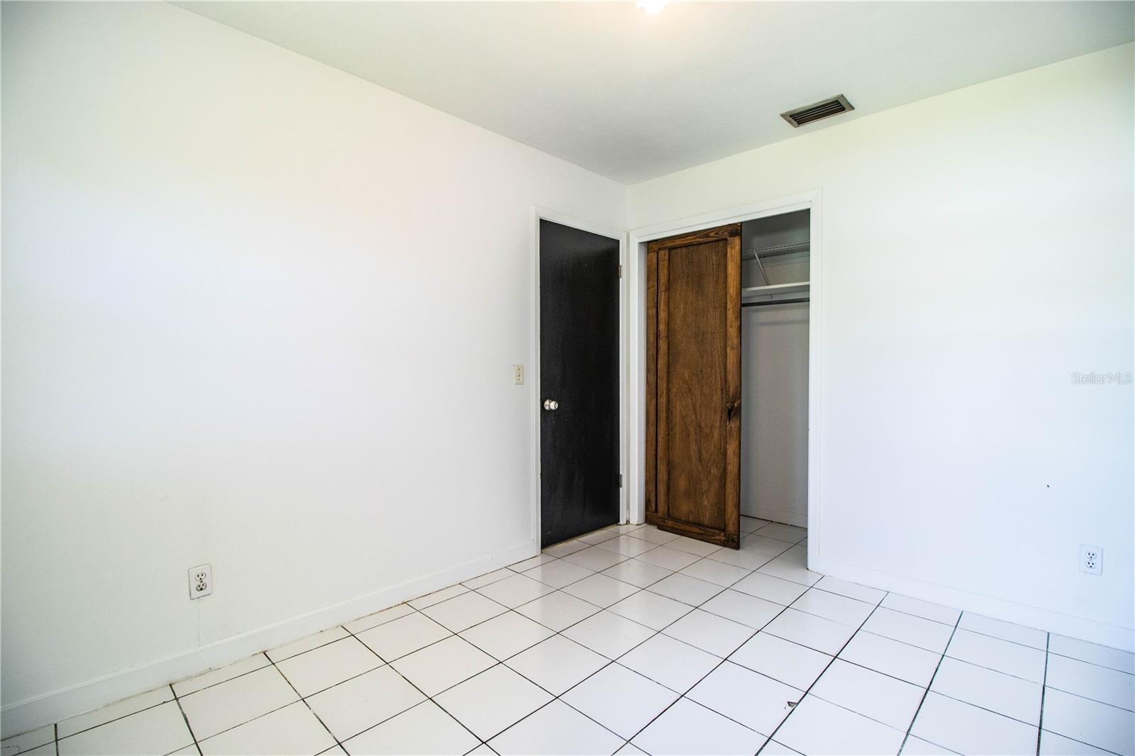 Image 31 of 68 For 1720 Park Drive