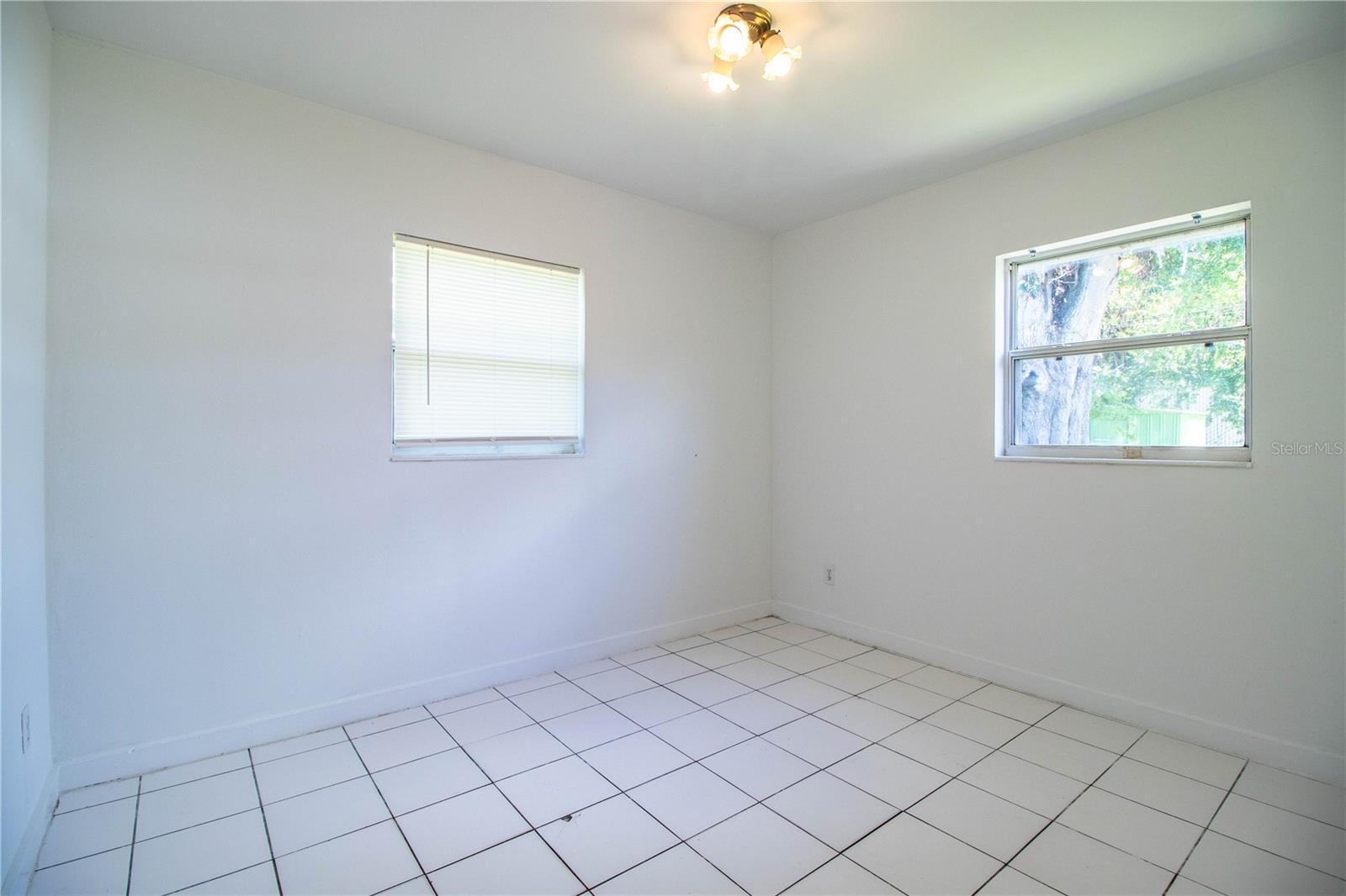 Image 32 of 68 For 1720 Park Drive