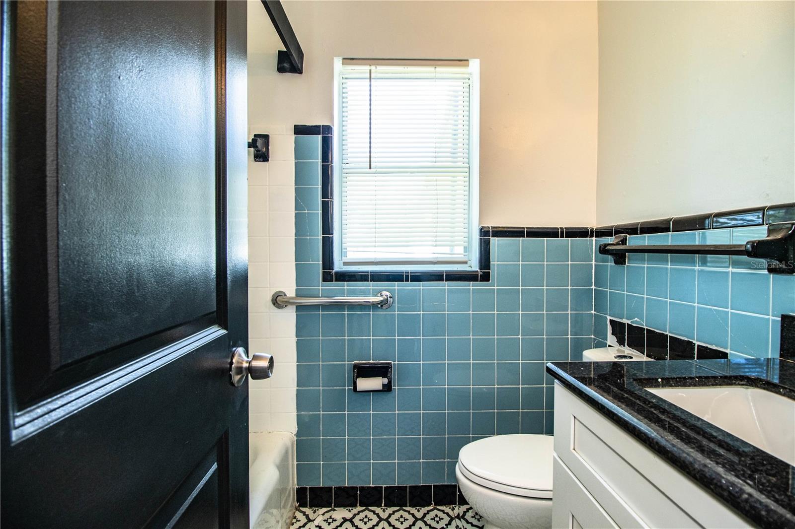 Image 34 of 68 For 1720 Park Drive