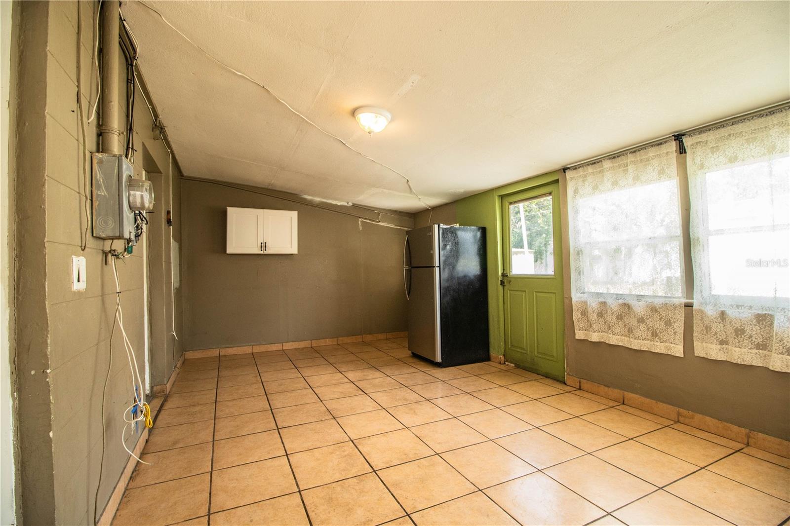 Image 38 of 68 For 1720 Park Drive