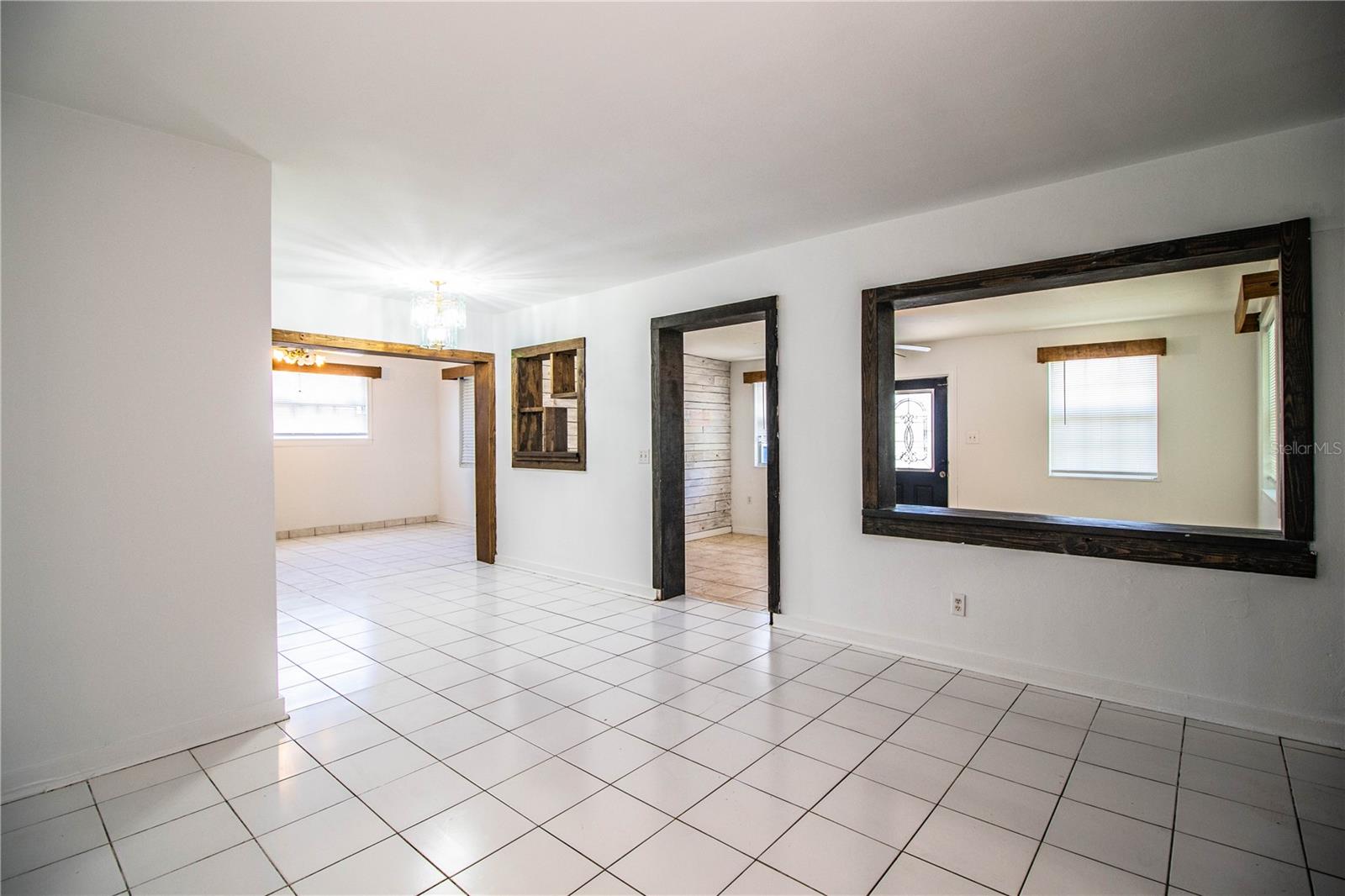 Image 4 of 68 For 1720 Park Drive