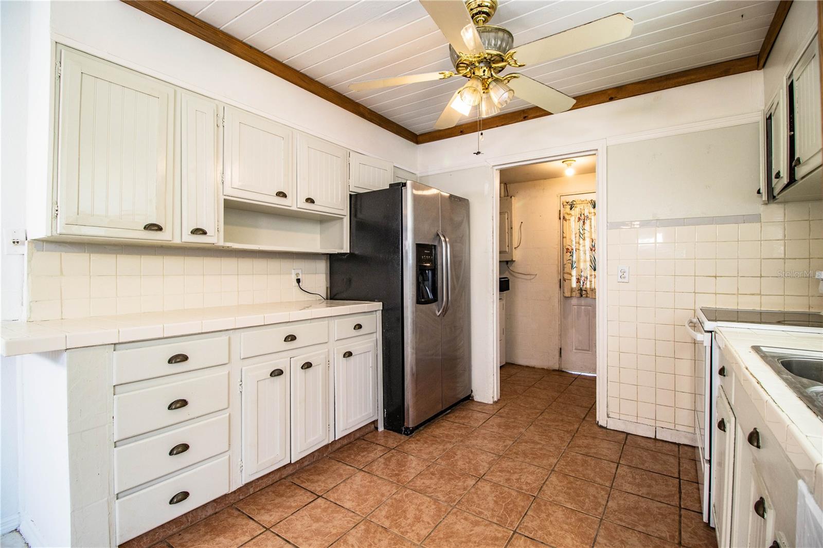 Image 5 of 68 For 1720 Park Drive
