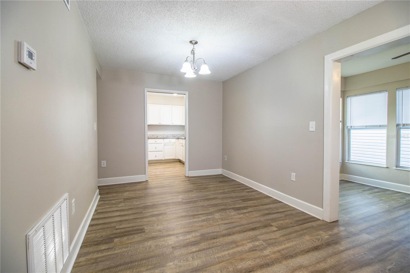 Image 16 of 54 For 3542 Raintree Court