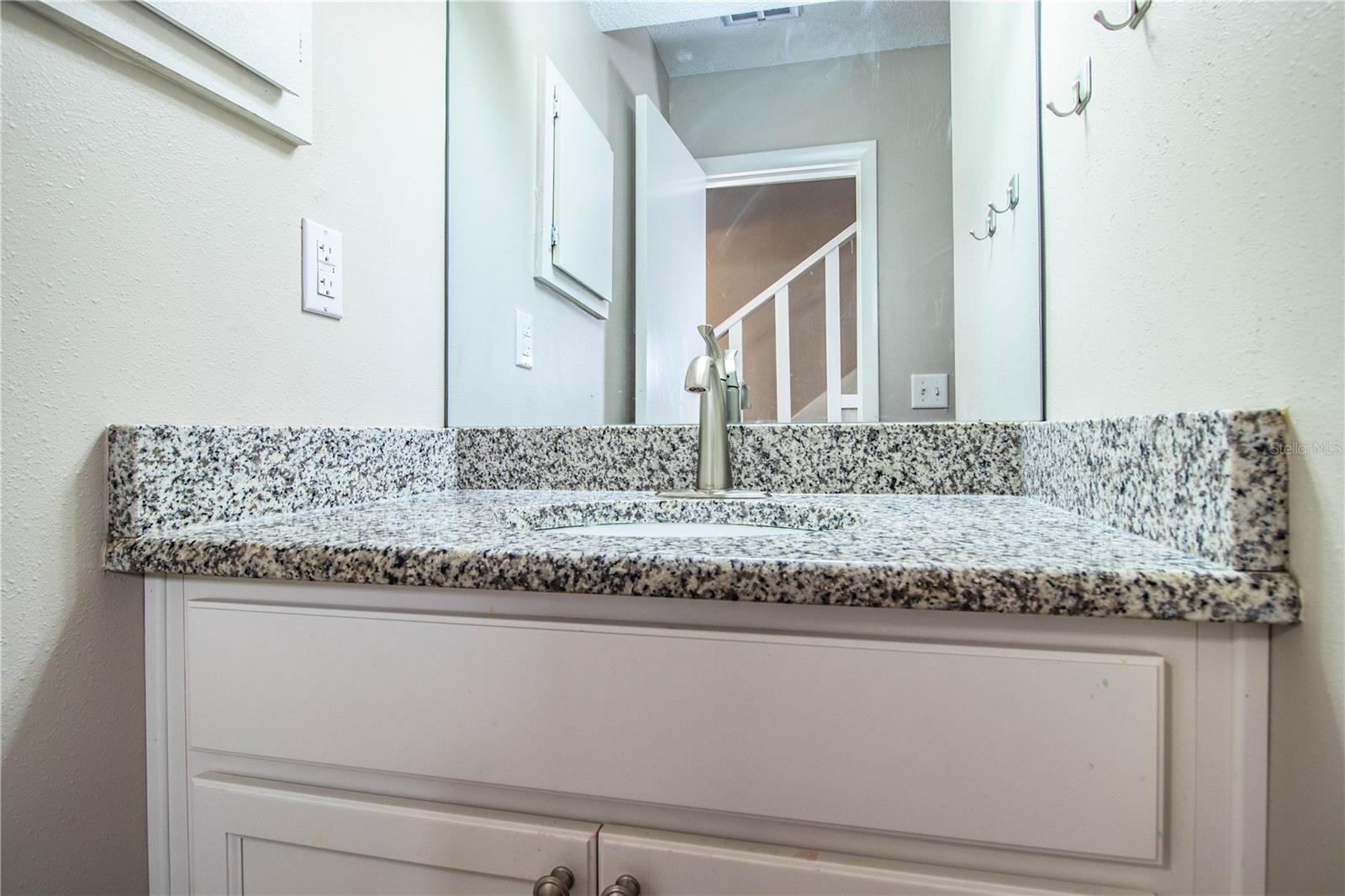 Image 18 of 54 For 3542 Raintree Court