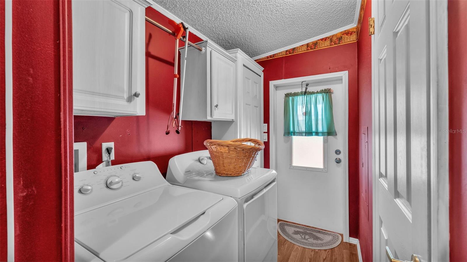 Image 14 of 46 For 6509 Oak Hammock Court