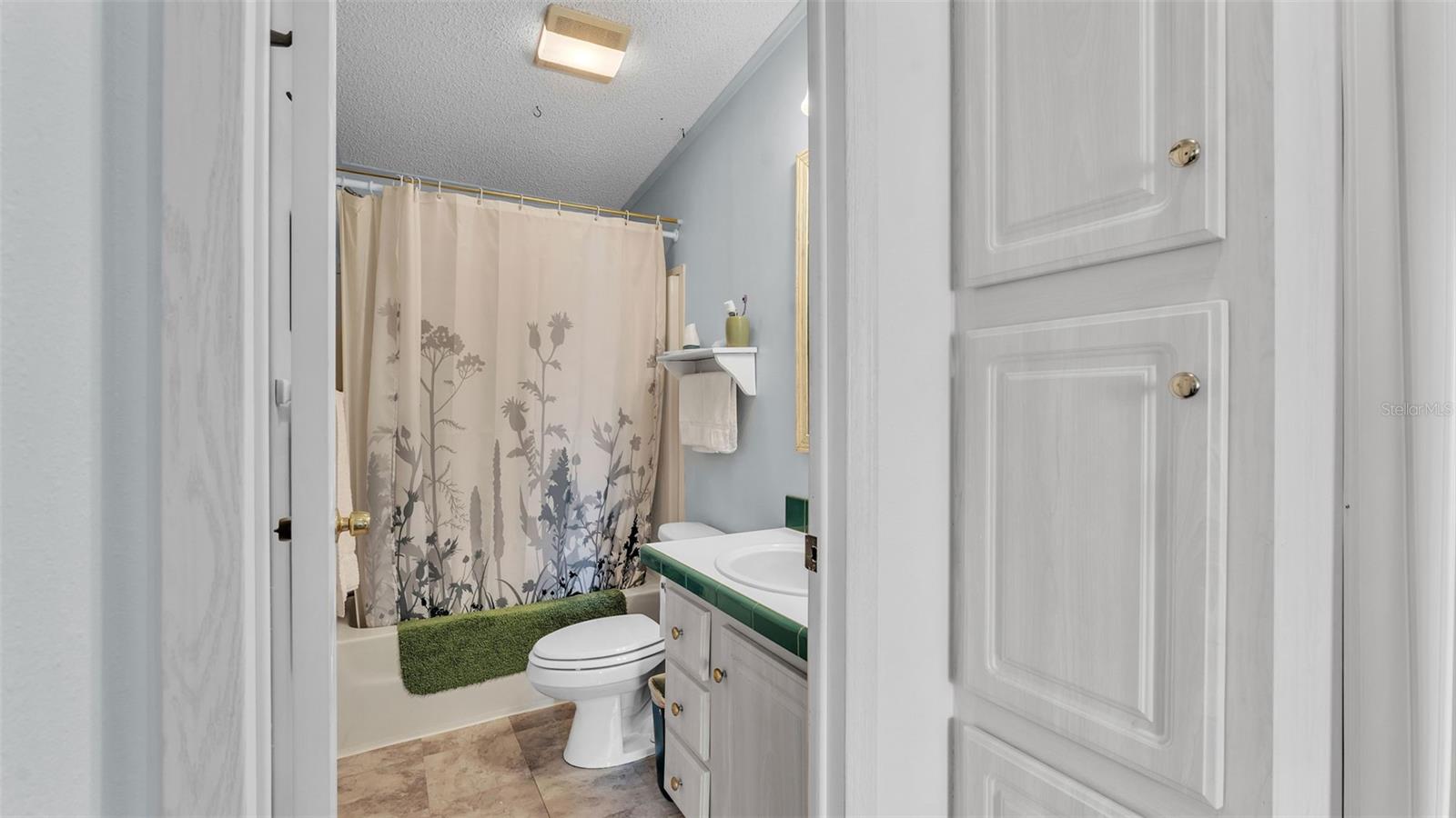 Image 25 of 46 For 6509 Oak Hammock Court