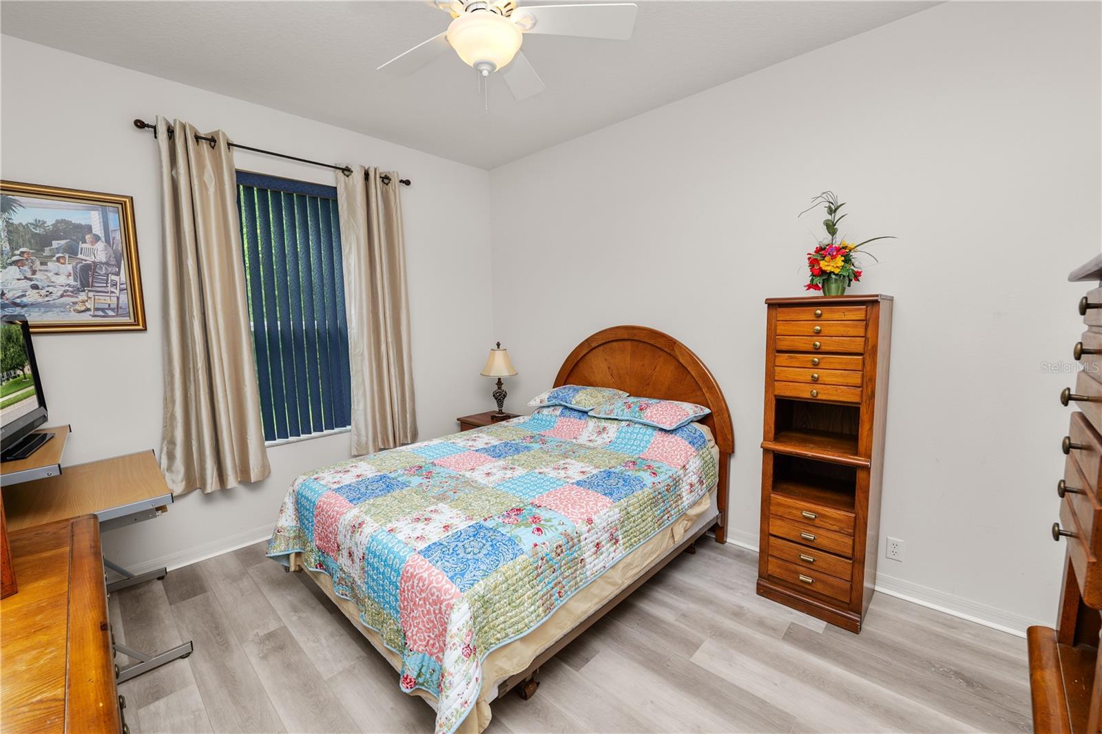 Image 19 of 50 For 4242 Whistlewood Circle