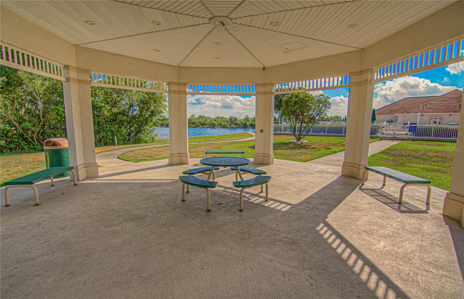 Image 36 of 50 For 4242 Whistlewood Circle