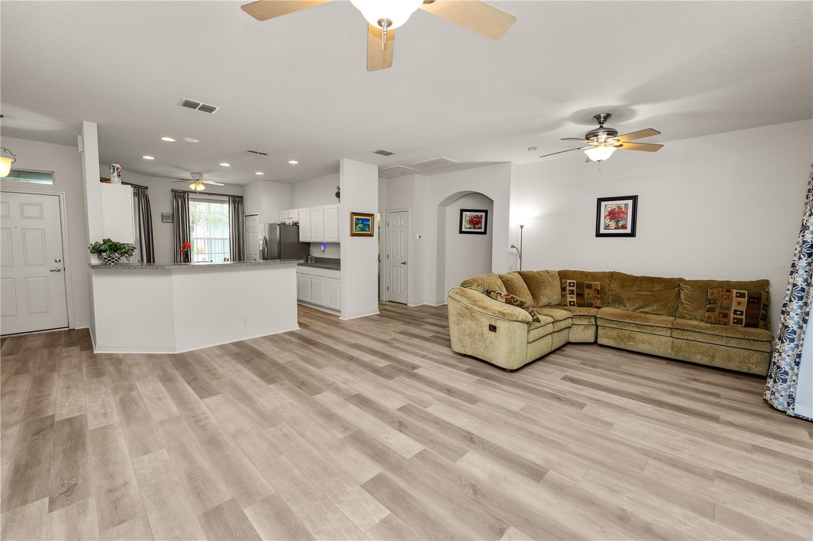 Image 5 of 50 For 4242 Whistlewood Circle
