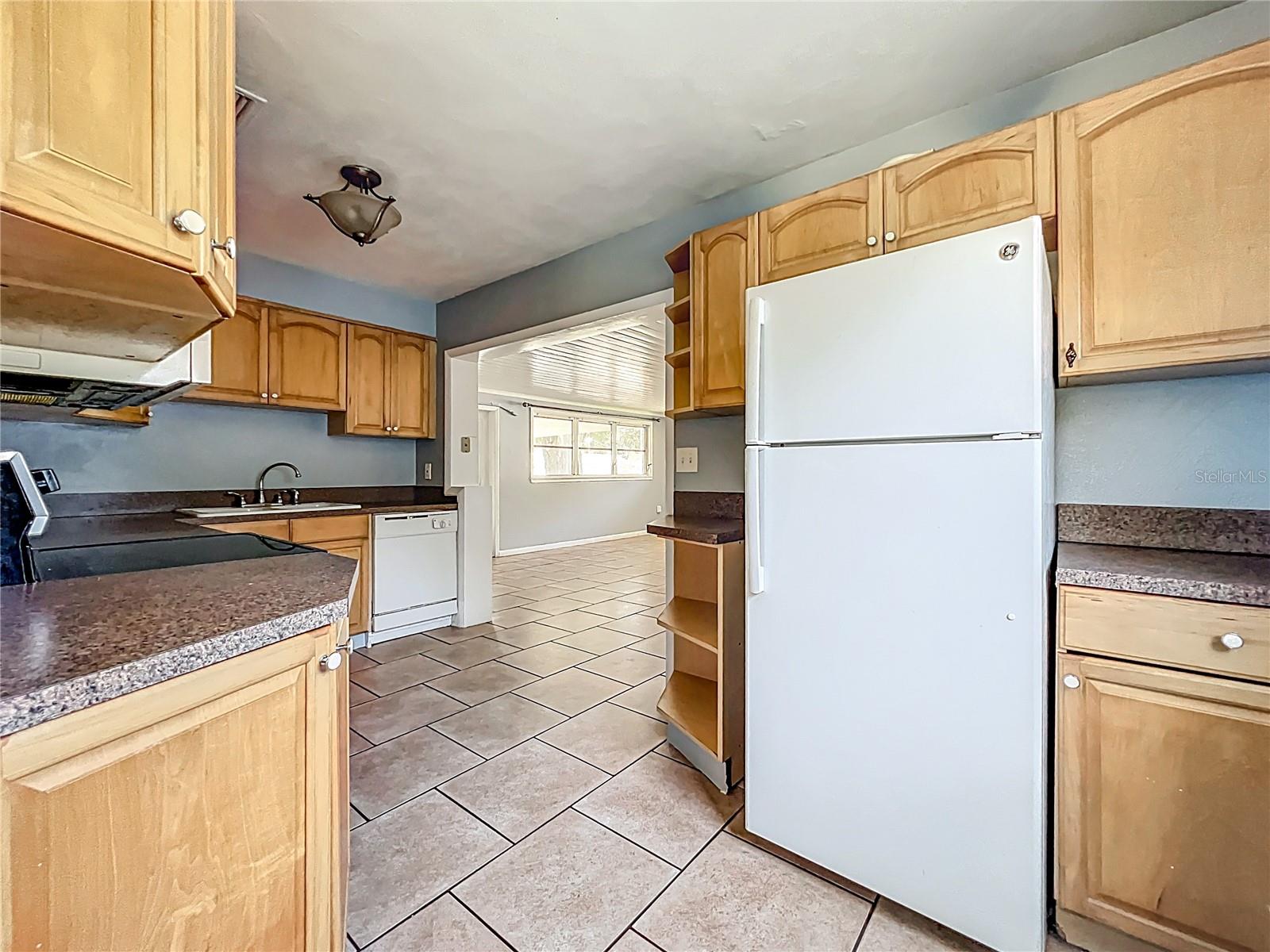 Image 11 of 42 For 1025 Central Avenue