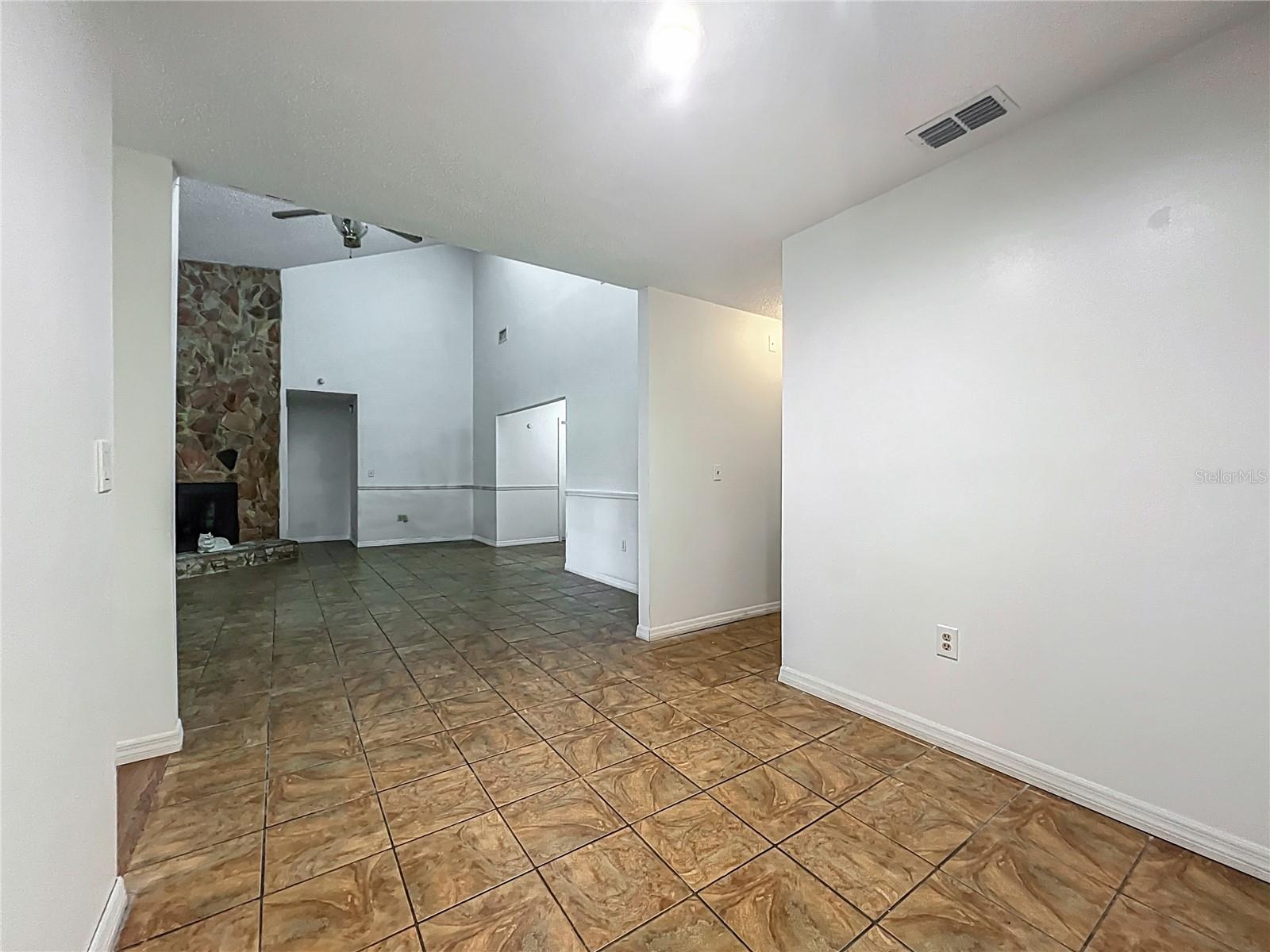 Image 10 of 43 For 4720 Wildflower Dr Drive