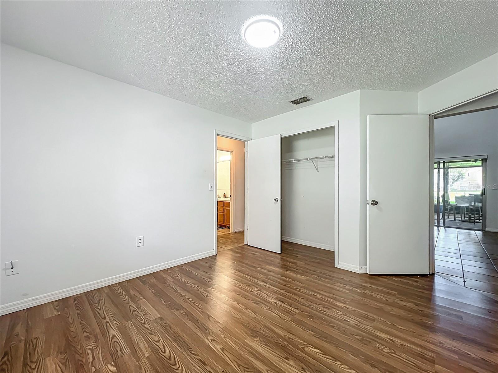 Image 21 of 43 For 4720 Wildflower Dr Drive