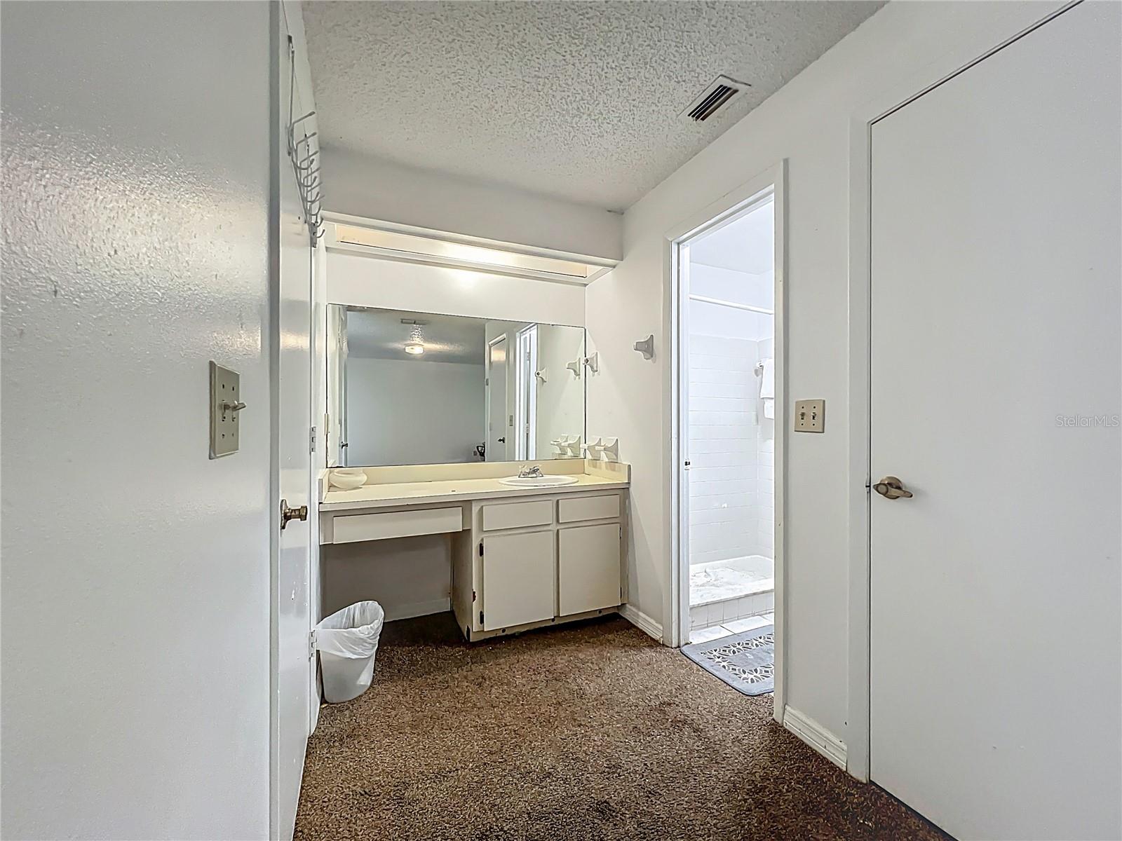 Image 30 of 43 For 4720 Wildflower Dr Drive