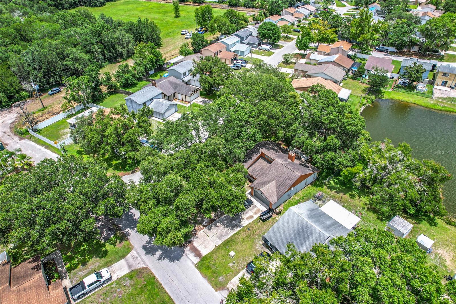Image 37 of 43 For 4720 Wildflower Dr Drive
