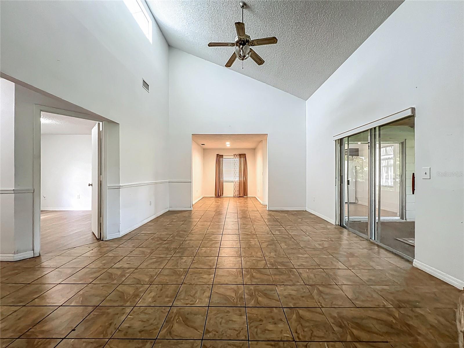 Image 4 of 43 For 4720 Wildflower Dr Drive