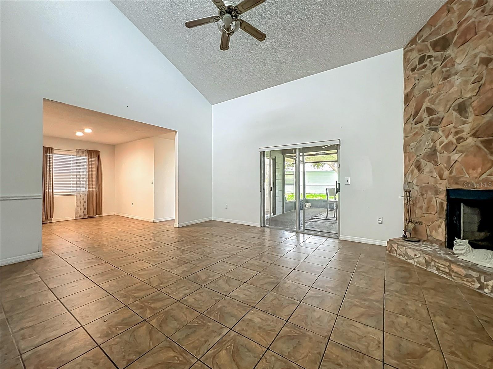 Image 6 of 43 For 4720 Wildflower Dr Drive