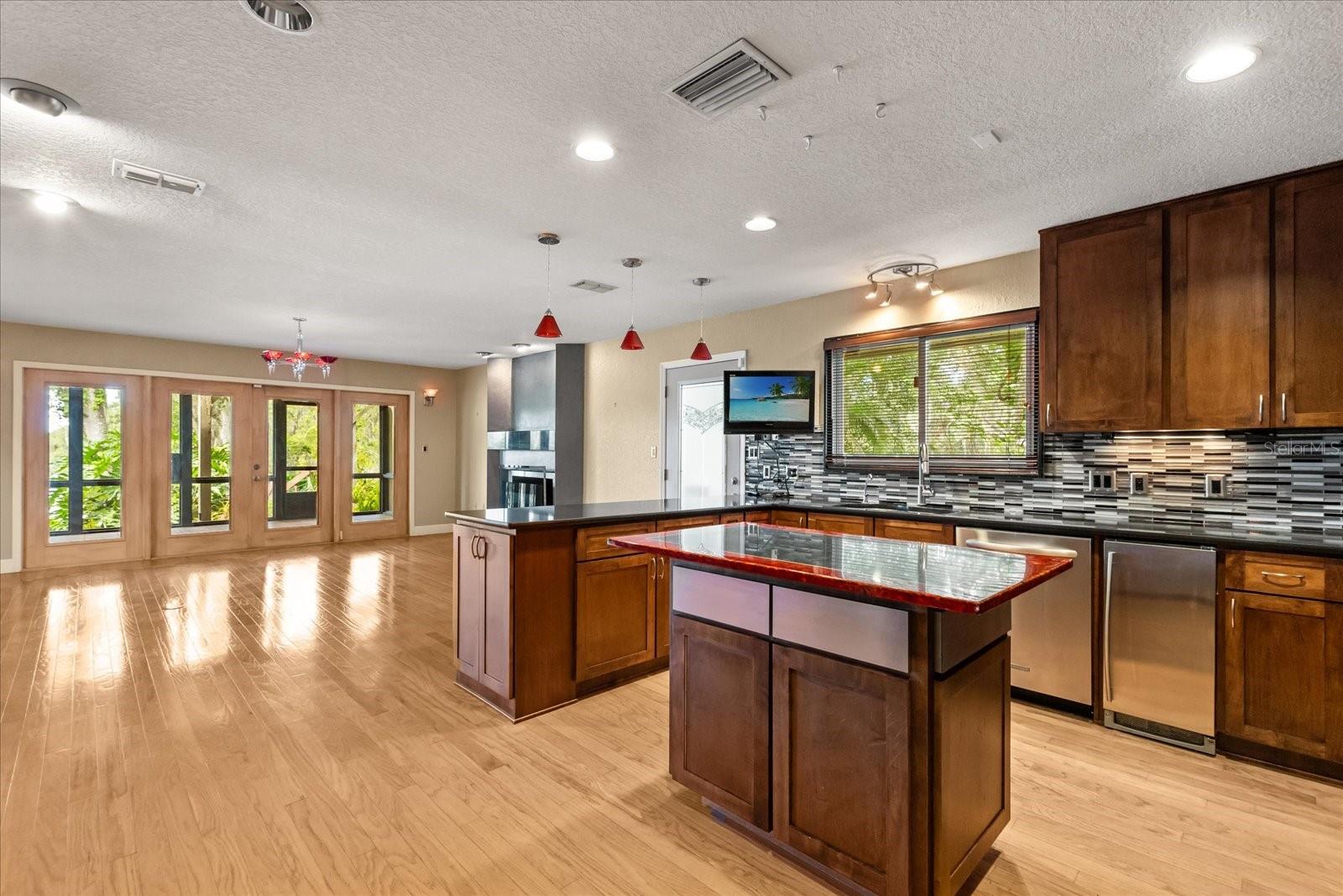 Image 11 of 43 For 6033 Mountain Lake Drive