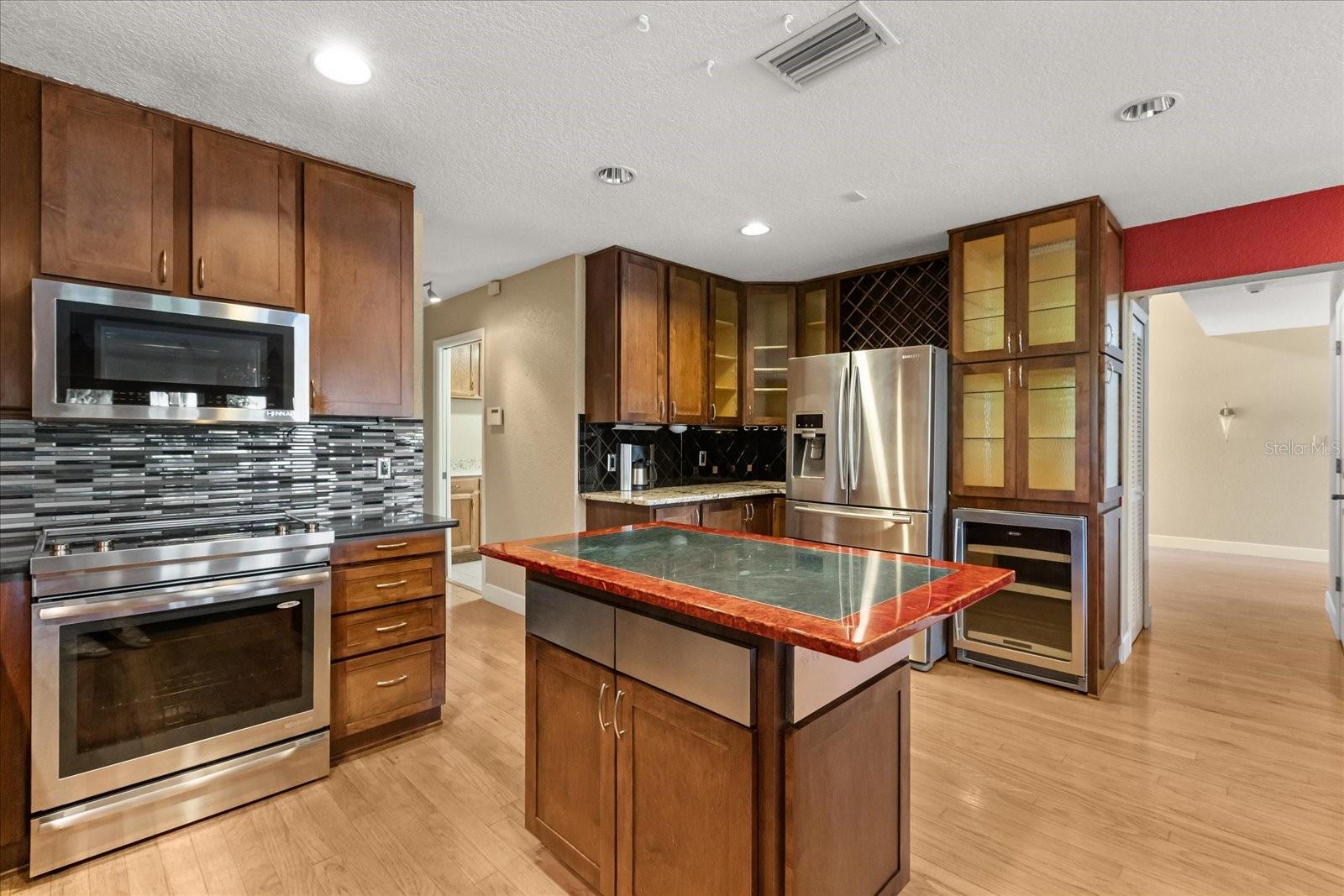 Image 13 of 43 For 6033 Mountain Lake Drive
