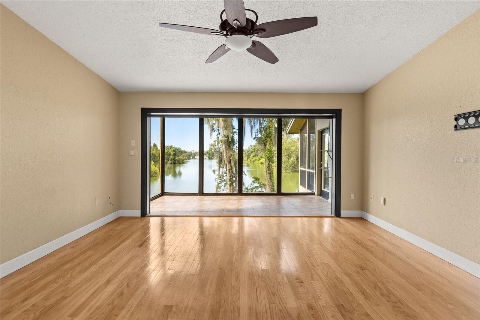 Image 16 of 43 For 6033 Mountain Lake Drive