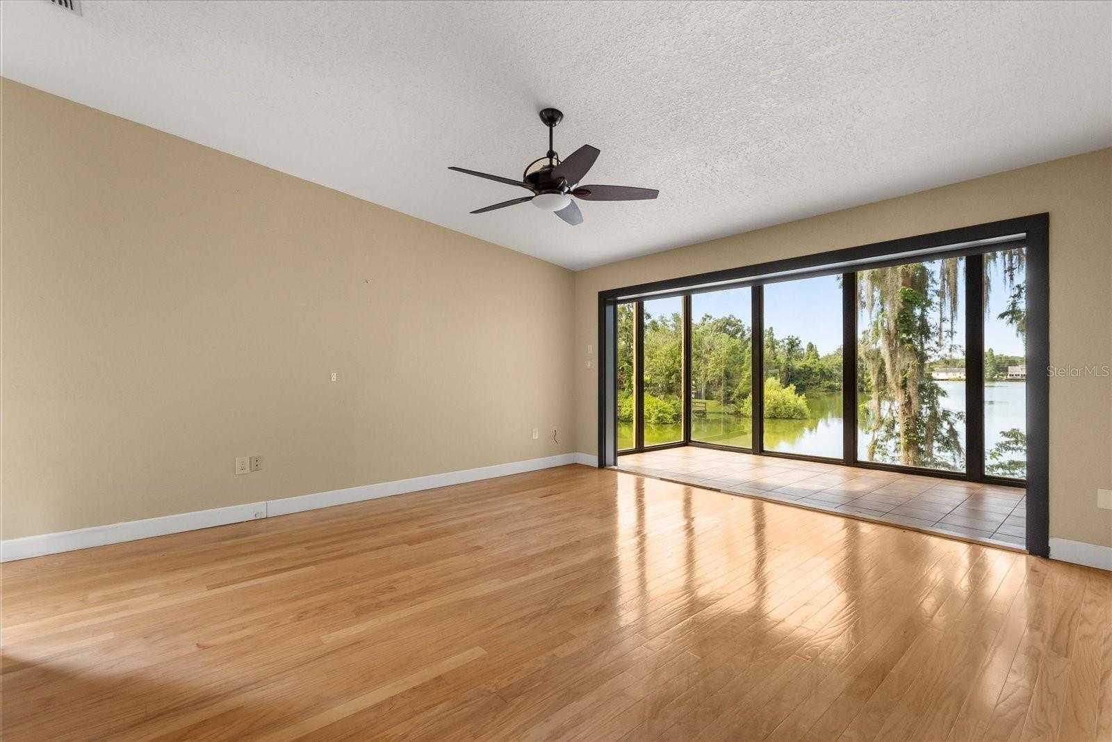 Image 17 of 43 For 6033 Mountain Lake Drive