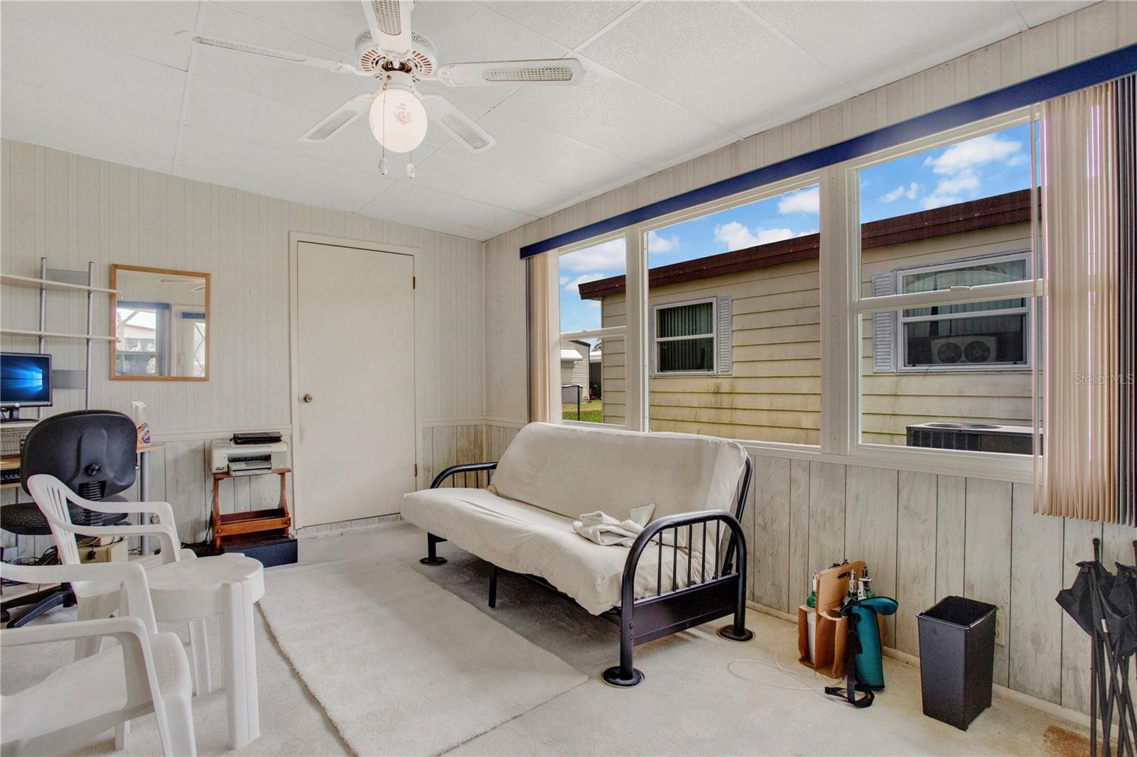 Image 16 of 37 For 6443 Hollyberry Lane Ne