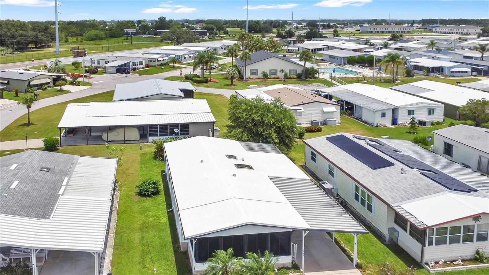 Image 28 of 37 For 6443 Hollyberry Lane Ne