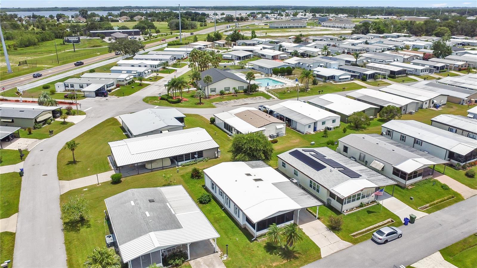 Image 31 of 37 For 6443 Hollyberry Lane Ne