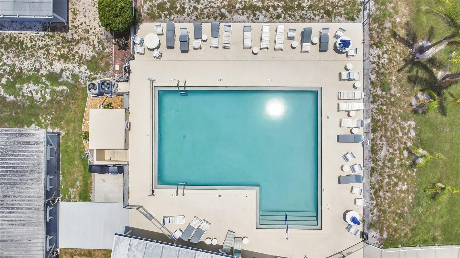 Image 34 of 37 For 6443 Hollyberry Lane Ne