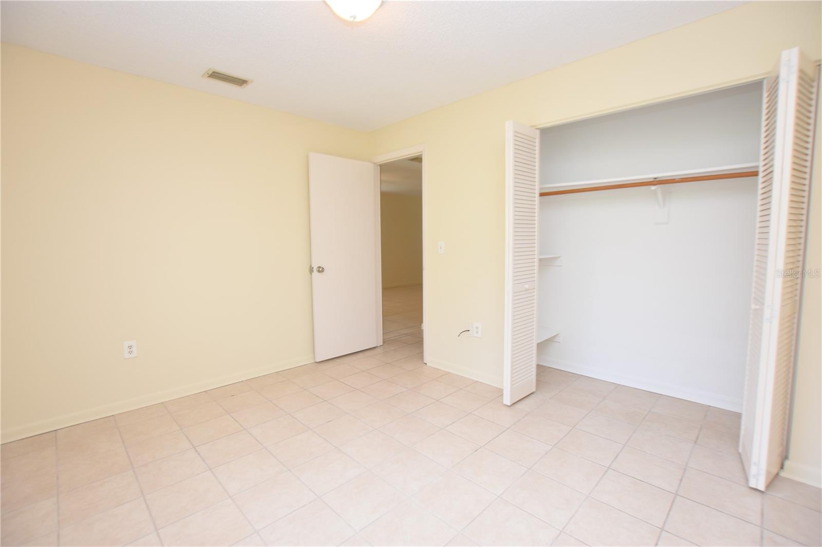 Image 18 of 25 For 4705 Dimbath Drive