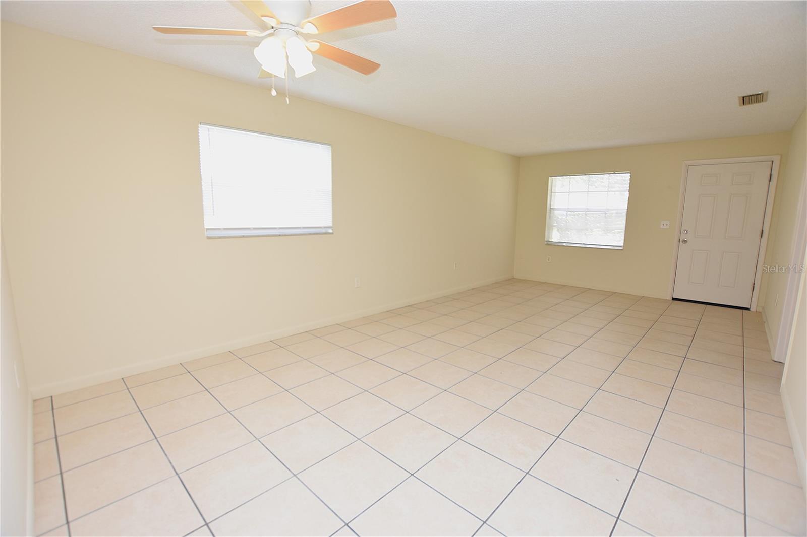 Image 7 of 25 For 4705 Dimbath Drive