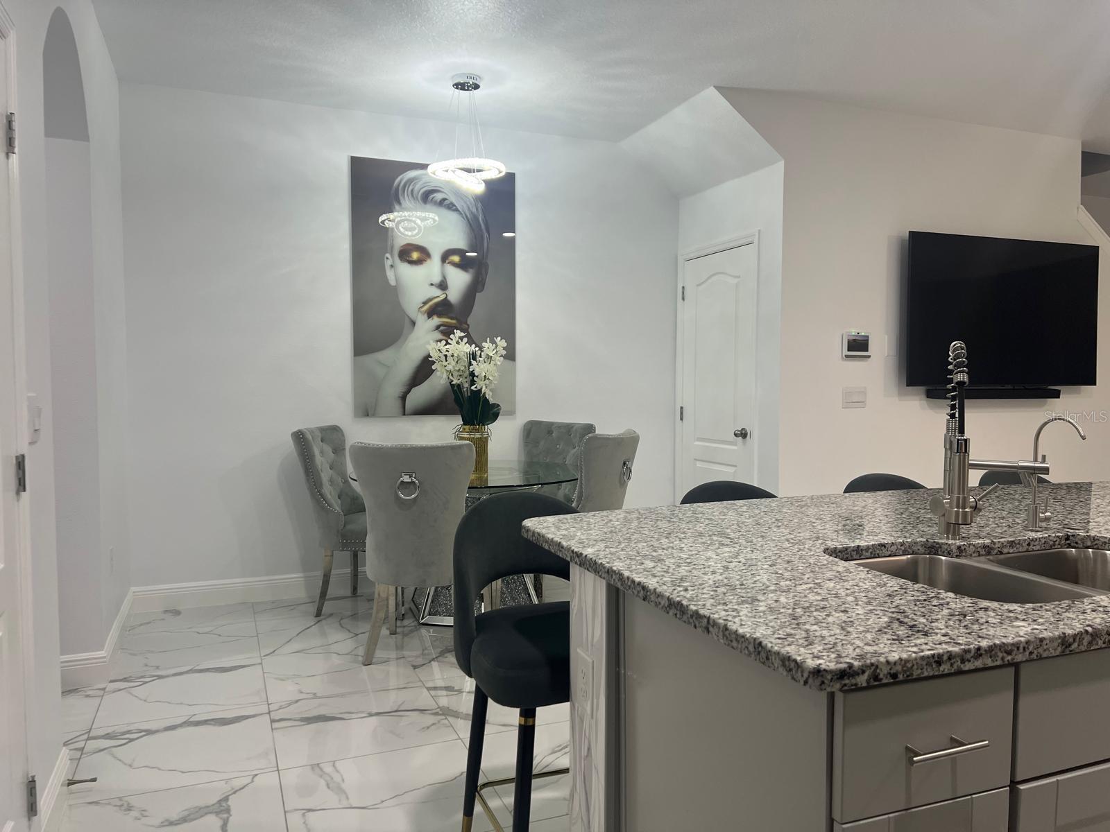 Image 11 of 15 For 1315 Isleta Loop