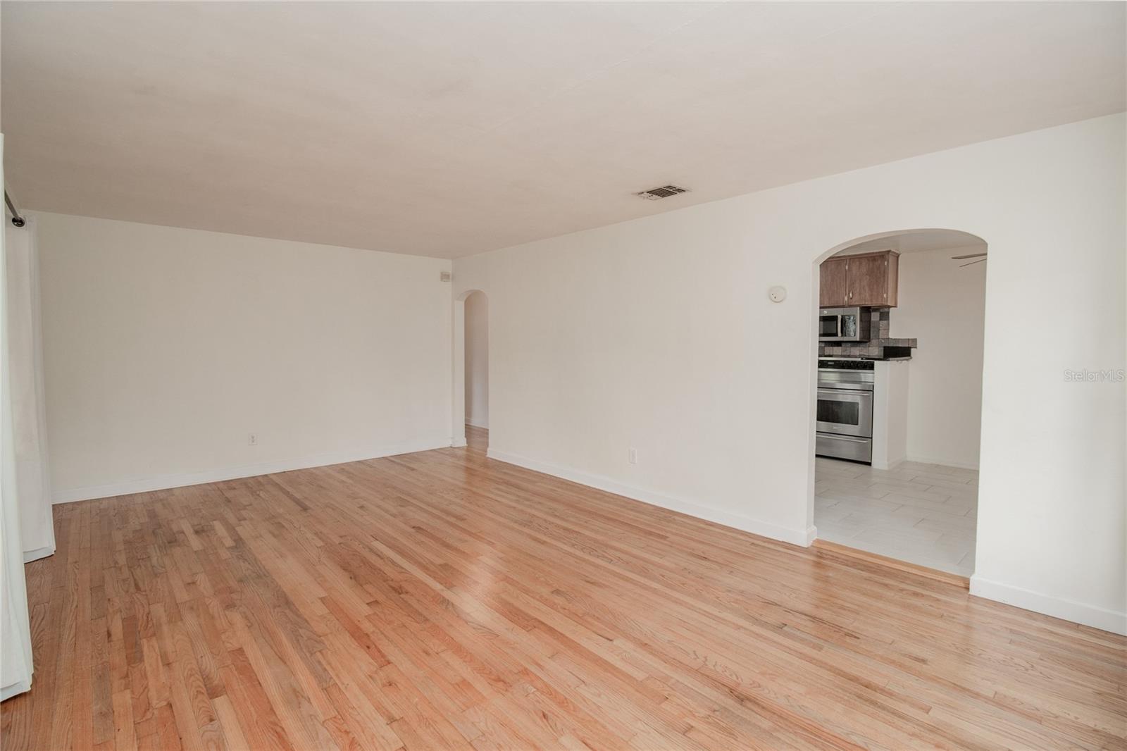 Image 4 of 30 For 132 Kinstle Avenue