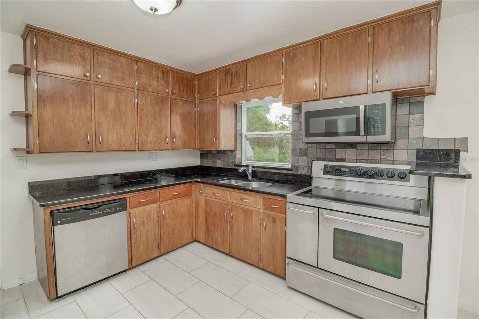 Image 5 of 30 For 132 Kinstle Avenue