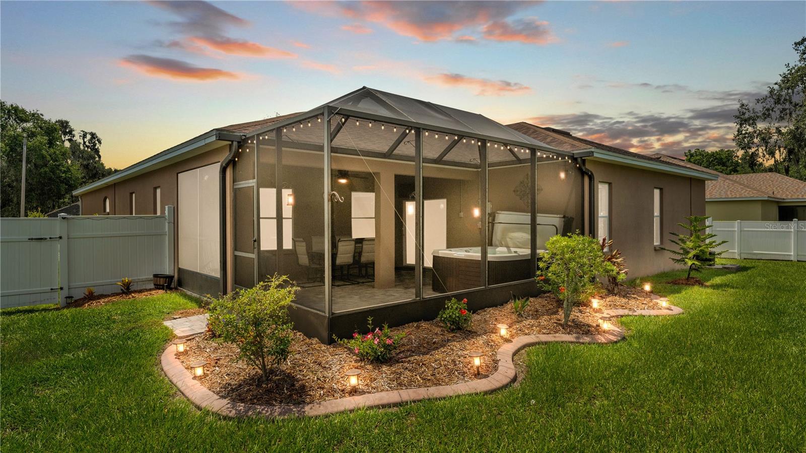 Image 4 of 63 For 2932 Blackwater Oaks Drive
