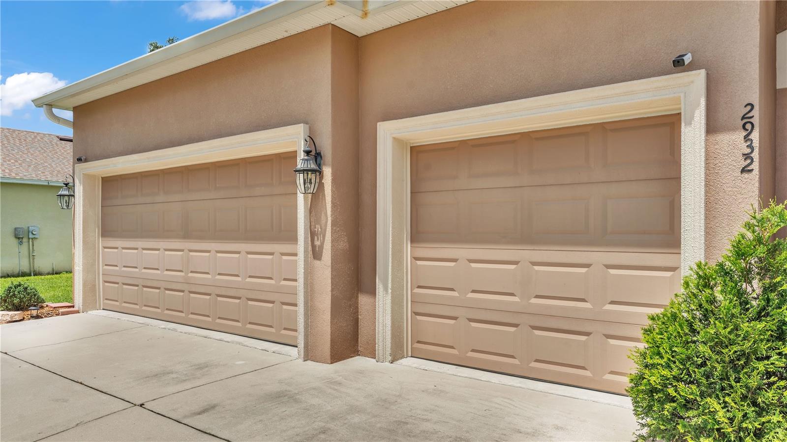Image 54 of 63 For 2932 Blackwater Oaks Drive