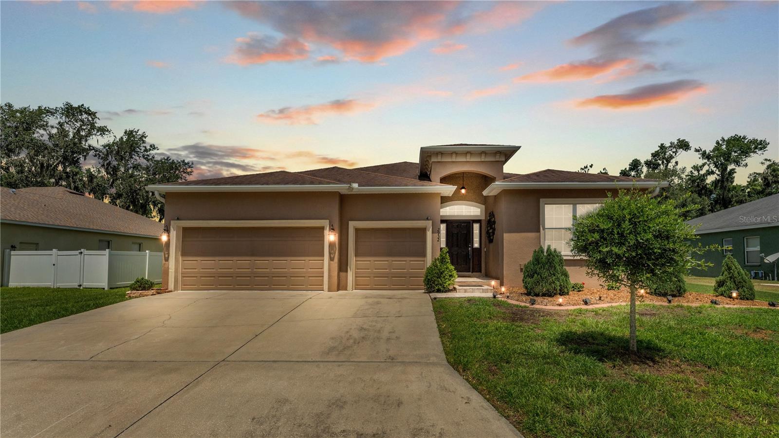 Image 61 of 63 For 2932 Blackwater Oaks Drive