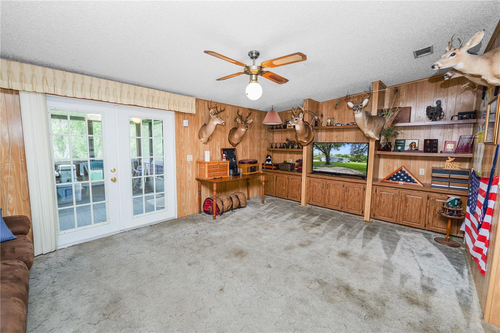 Image 10 of 66 For 6325 Oakview Lane