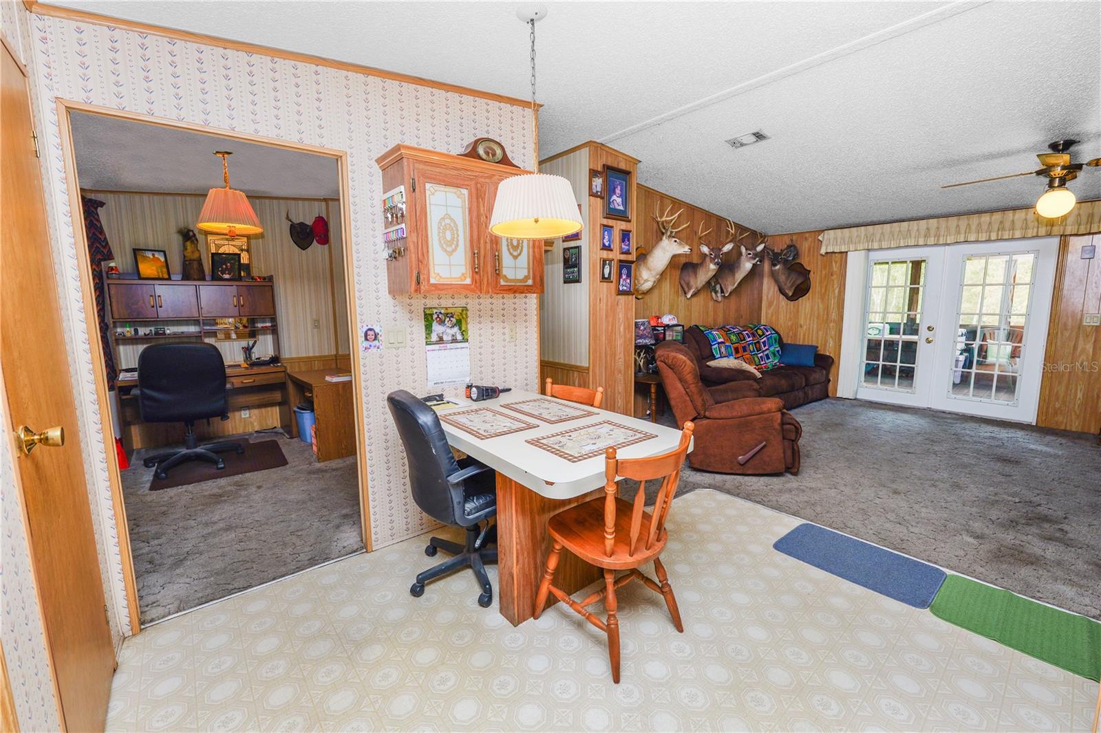 Image 15 of 66 For 6325 Oakview Lane