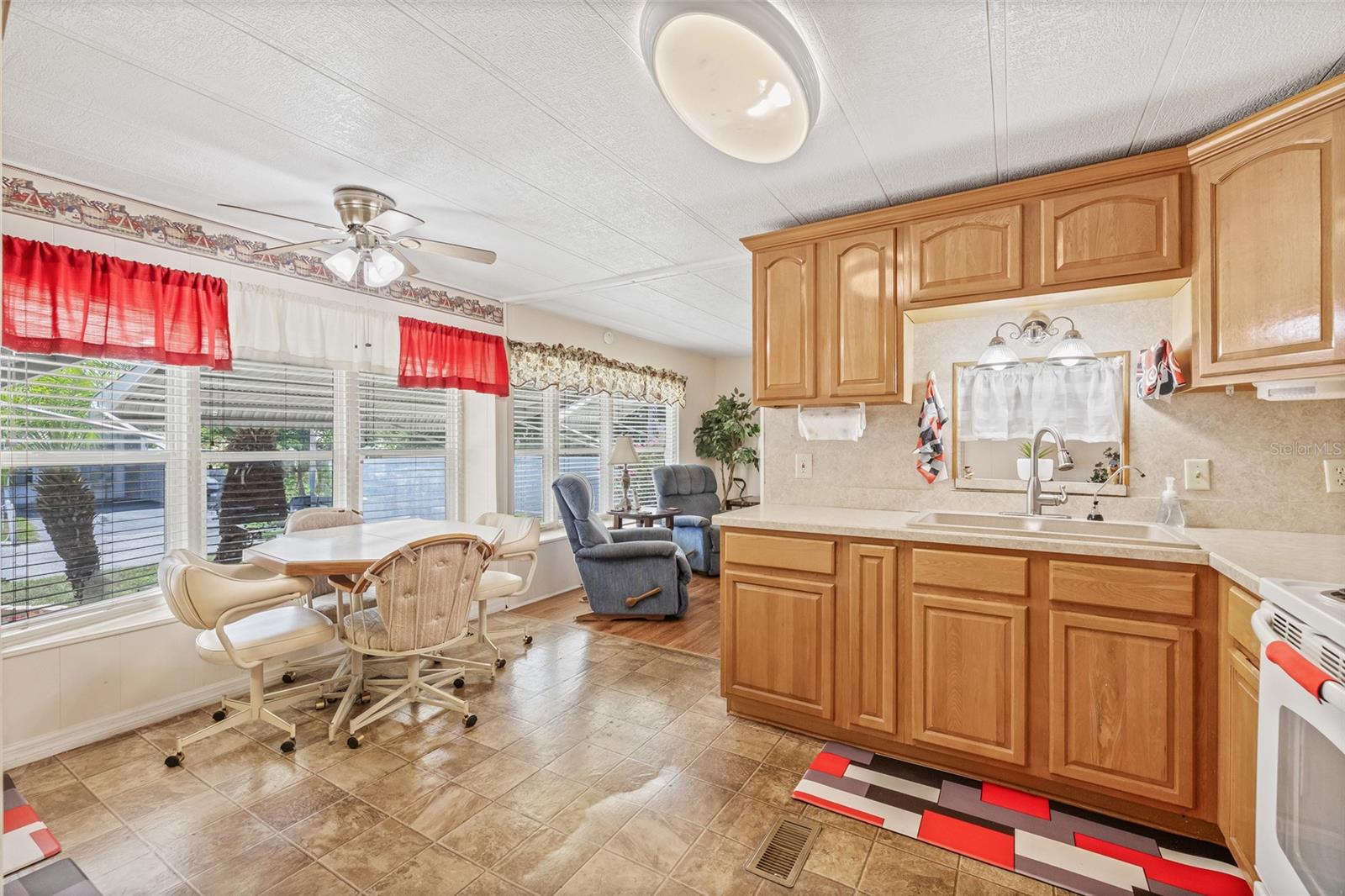 Image 11 of 45 For 1502 Blue Lake Drive