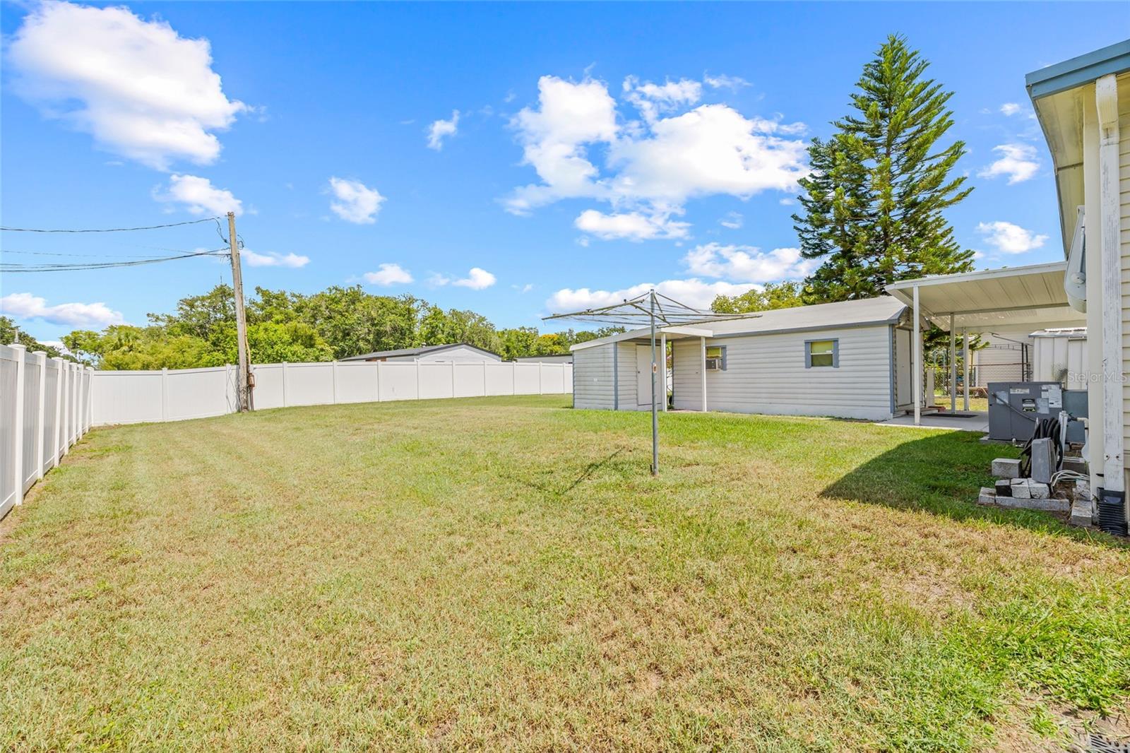 Image 30 of 45 For 1502 Blue Lake Drive