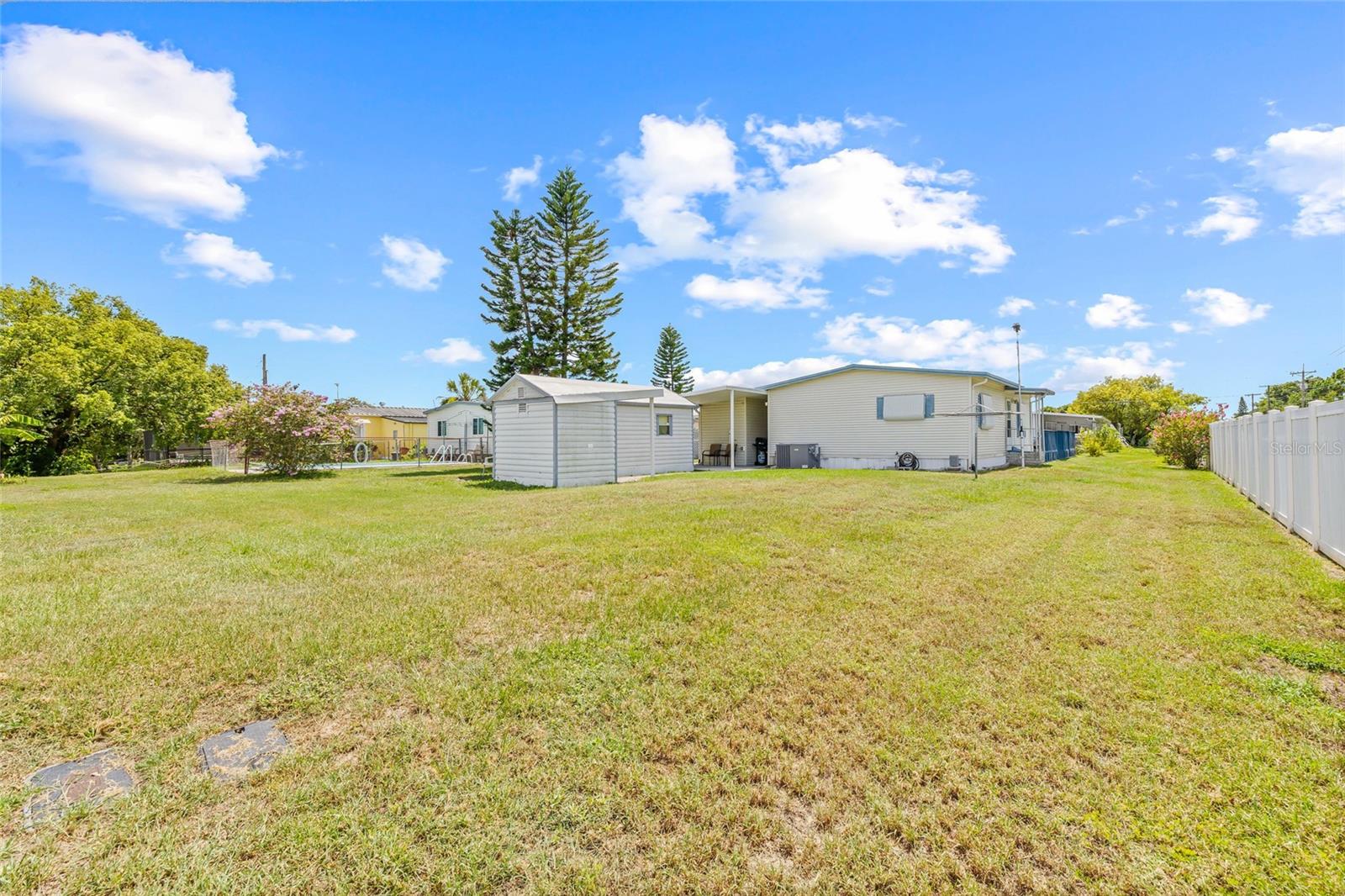 Image 31 of 45 For 1502 Blue Lake Drive