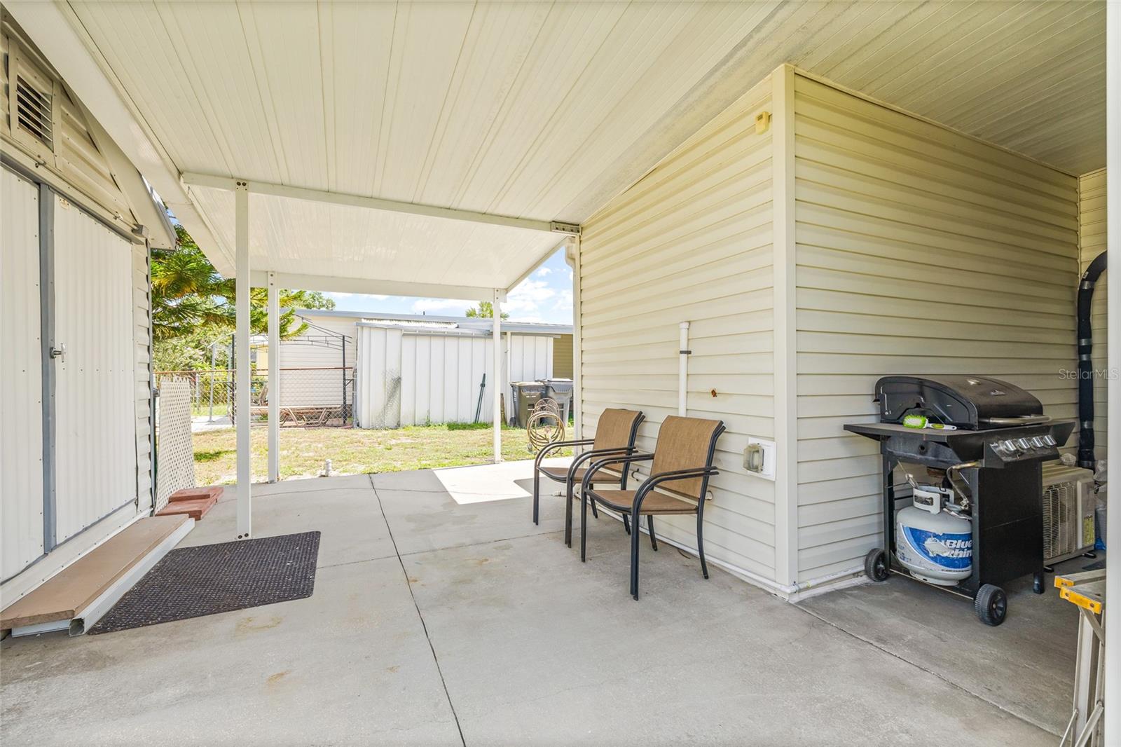 Image 34 of 45 For 1502 Blue Lake Drive